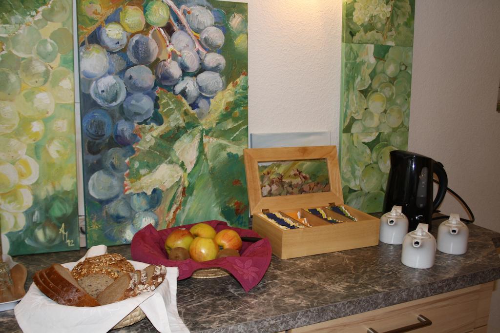 Weingut Goeres Hotel Briedel Room photo